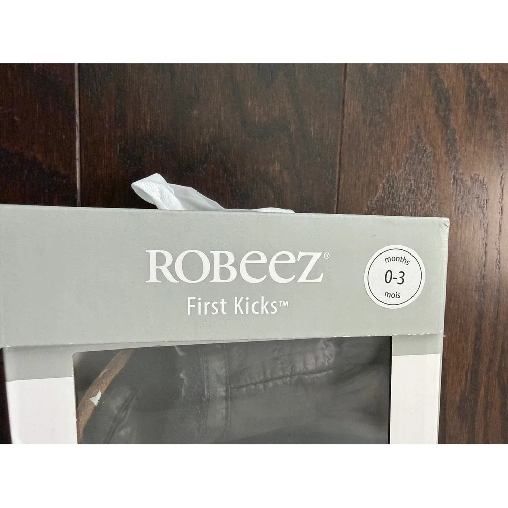 Robeez first kicks